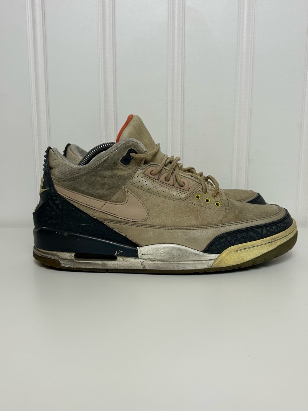Jordan 3 JTH NRG Bio beige black poor condition heel counter smashed in mens 11